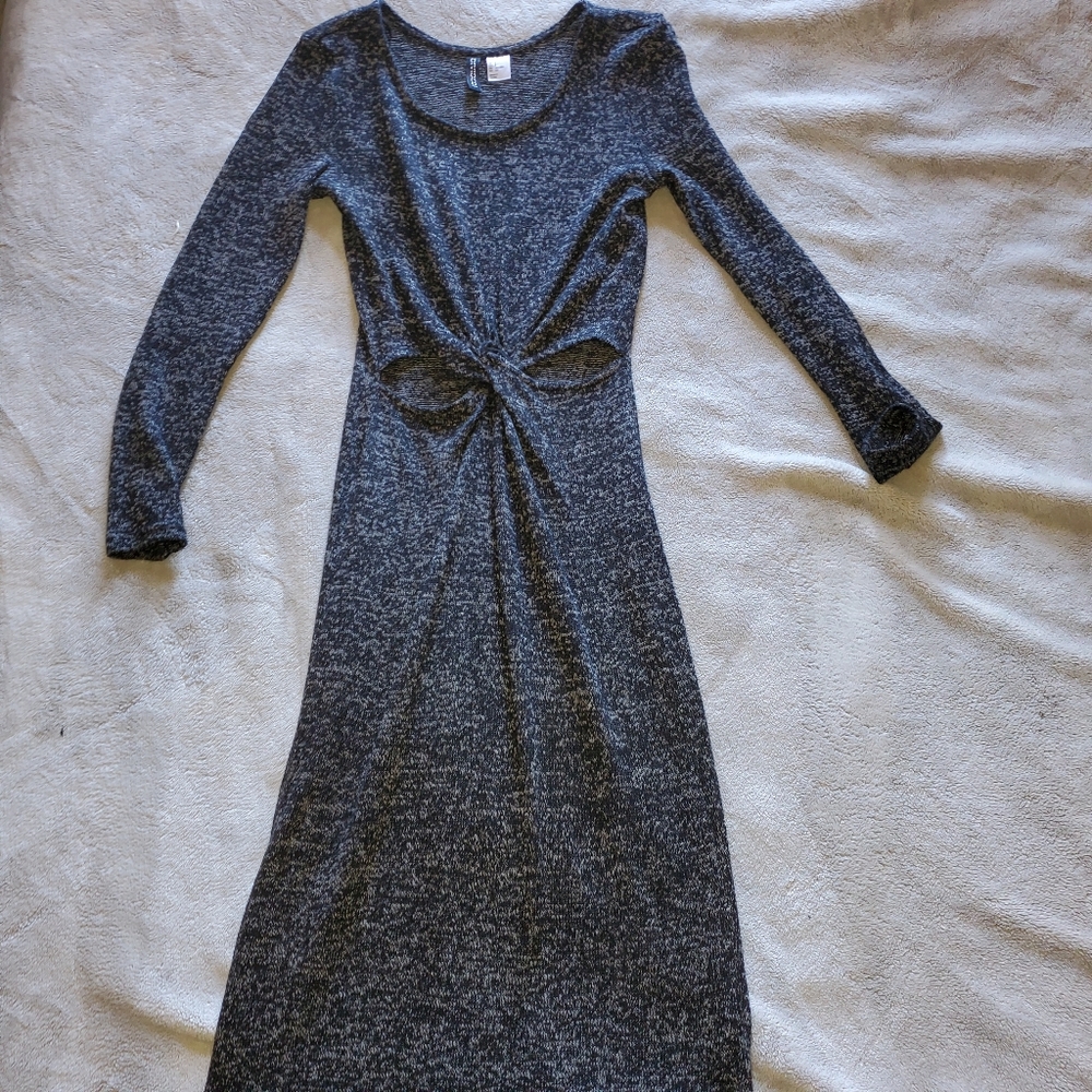DIVIDED Dress - Picture 2 of 4